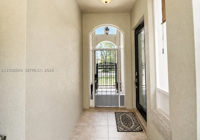 Photo 3 of Sale Pending at 2220 Se 19th Ave, Homestead, FL 33035 | MLS# A12008940 | Listing updated on 2026-09-24