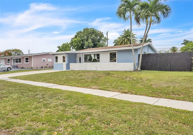 Photo 2 of Single family home for sale at 6133 Nw 20th St, Margate, FL 33063 | MLS# A12012620 | Listing updated on 2026-08-31