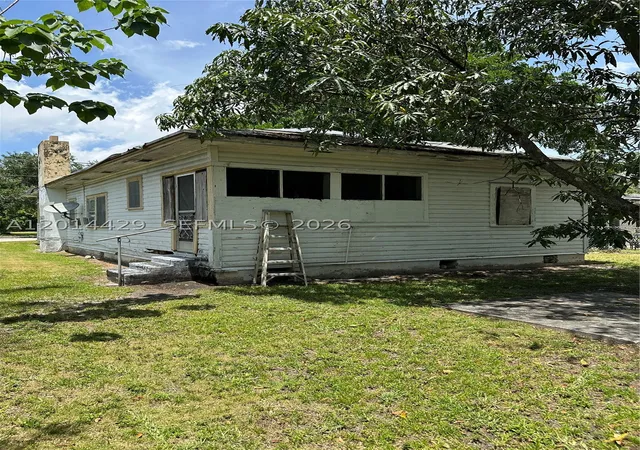 Photo 3 of Single family home for sale at 3566 Thomas Ave, Miami, FL 33133 | MLS# A12014429 | Listing updated on 2026-09-02