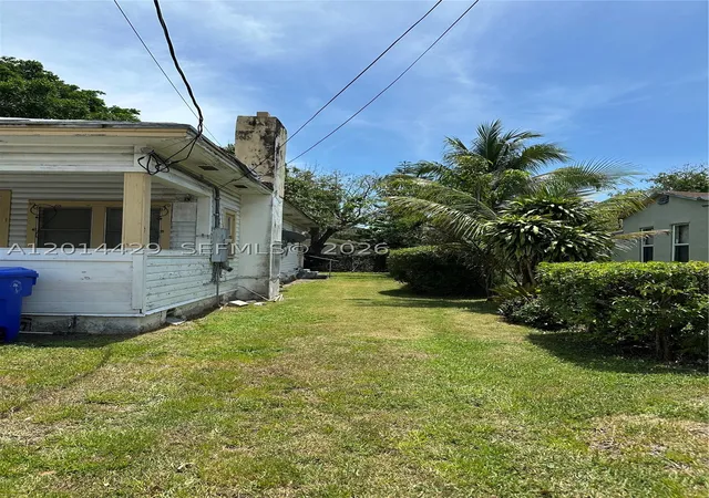 Photo 4 of Single family home for sale at 3566 Thomas Ave, Miami, FL 33133 | MLS# A12014429 | Listing updated on 2026-09-02