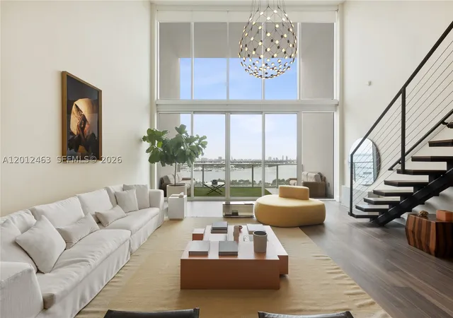 Photo 2 of Condo for sale at 1040 Biscayne Blvd #1602, Miami, FL 33132 | MLS# A12012463 | Listing updated on 2026-08-27