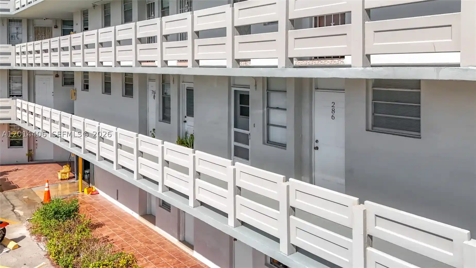 Listing Photo 48 - Condo for sale in 1401 NE Miami Gdns Dr located at 1401 NE Miami Gdns Dr, Miami, FL 33179 - Unit #286