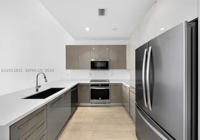 Photo 4 of Condo for sale at 2000 Metropica Way #615, Sunrise, FL 33323 | MLS# A12013831 | Listing updated on 2026-10-06