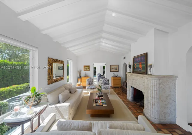 Photo 3 of Single family home for sale at 1281 S Venetian Way, Miami Beach, FL 33139 | MLS# A12013459 | Listing updated on 2026-09-09