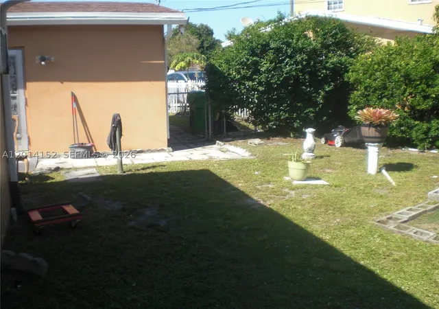 Photo 2 of Single family home for sale at 6270 Nw 18th St, Sunrise, FL 33313 | MLS# A12014152 | Listing updated on 2026-09-13