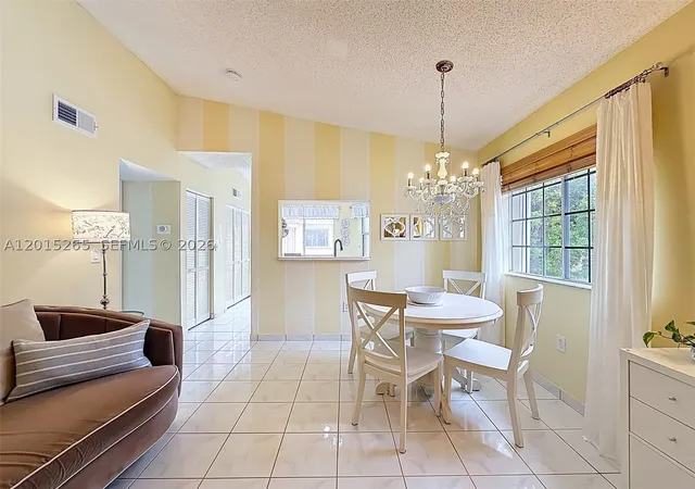 Listing Photo 5 - Condo for sale at Lago Lindo Townvillas, Unit 902 6466 Sw 130Th Pl, Lago Lindo Townvillas, Miami, FL 33183 | Built Year: 1999-2001