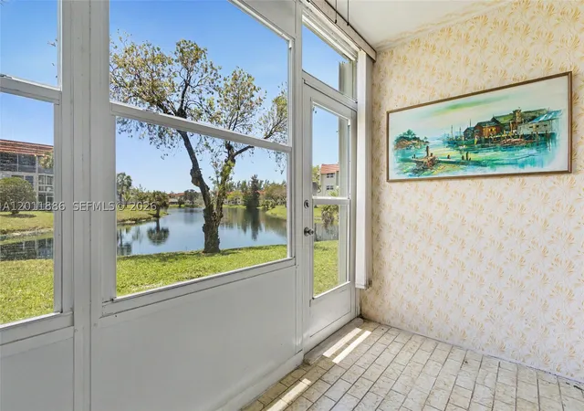 Listing Photo 3 - Condo for sale in building located at 2831 E Sunrise Lakes Dr, Sunrise, FL 33322 - Unit #105