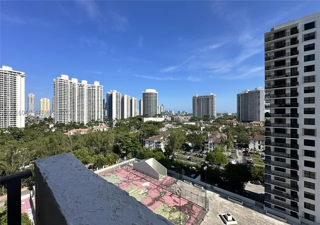 Listing Photo 3 - Condo for sale in building located at 18181 Ne 31St Ct, Aventura, FL 33160 - Unit #1408