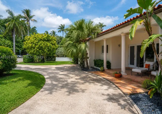 Photo 4 of Single family home for sale at 363 S Hibiscus Dr, Miami Beach, FL 33139 | MLS# A12015032 | Listing updated on 2026-08-29