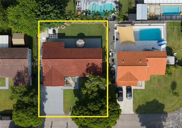 Photo 3 of Single family home for sale at 17601 Sw 138th Ct, Miami, FL 33177 | MLS# A12016559 | Listing updated on 2026-09-06