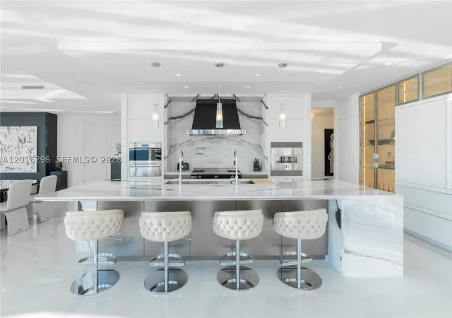 Photo 3 of Condo for sale at 17975 Collins Ave #N-1402, Sunny Isles Beach, FL 33160 | MLS# A12016296 | Listing updated on 2026-09-12