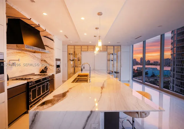 Photo 4 of Condo for sale at 17975 Collins Ave #N-1402, Sunny Isles Beach, FL 33160 | MLS# A12016296 | Listing updated on 2026-09-12