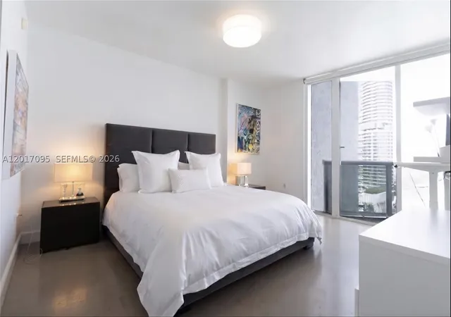 Photo 4 of Condo for sale at 400 Alton Rd #1709, Miami Beach, FL 33139 | MLS# A12017095 | Listing updated on 2026-09-05