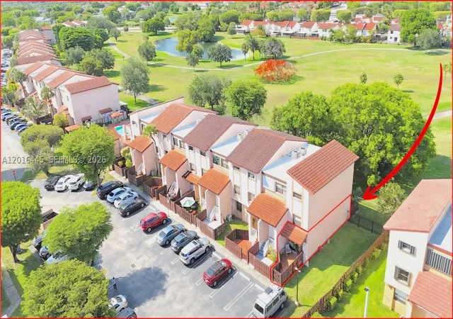 Photo 1 of Condo for sale at 425 W Park Dr #10, Miami, FL 33172 | MLS# A12016445 | Listing updated on 2026-10-03