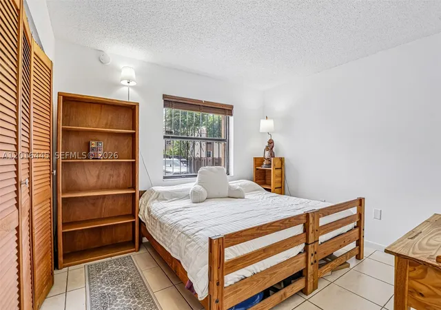 Photo 37 of Condo for sale at 425 W Park Dr #10, Miami, FL 33172 | MLS# A12016445 | Listing updated on 2026-10-03