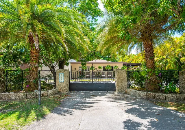 Photo 3 of Single family home for sale at 7650 Sw 128th St, Pinecrest, FL 33156 | MLS# A12016949 | Listing updated on 2026-10-03