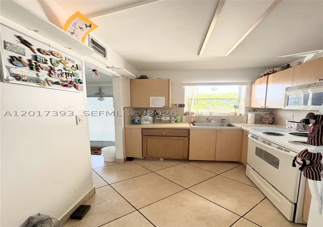 Photo 2 of Condo for sale at 8130 Sunrise Lakes Blvd #202, Sunrise, FL 33322 | MLS# A12017393 | Listing updated on 2026-09-15