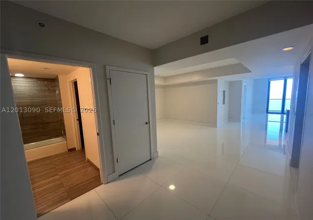Photo 4 of Condo for sale at 1010 Brickell Ave #3704, Miami, FL 33131 | MLS# A12013090 | Listing updated on 2026-09-01