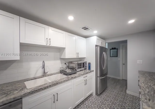 Photo 2 of Condo for sale at 90 Edgewater Dr #114, Coral Gables, FL 33133 | MLS# A12017003 | Listing updated on 2026-08-28