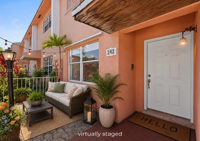 Listing Photo 4 - Condo for sale in building located at 100 Sw 110Th Ave, Miami, FL 33174 - Unit #142