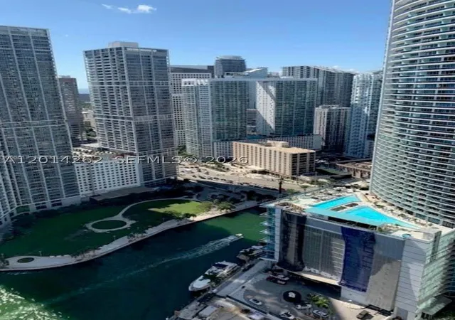 Photo 4 of Condo for sale at 300 S Biscayne Blvd #T-3701, Miami, FL 33131 | MLS# A12014262 | Listing updated on 2026-09-10