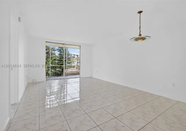 Photo 2 of Sale Pending at 2905 Point East Dr #L311, Aventura, FL 33160 | MLS# A12016634 | Listing updated on 2026-09-11