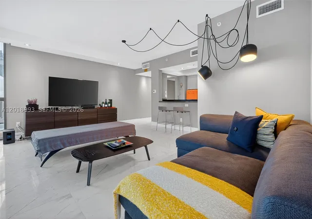 Photo 2 of Condo for sale at 1500 Ocean Dr #507, Miami Beach, FL 33139 | MLS# A12018993 | Listing updated on 2026-09-14