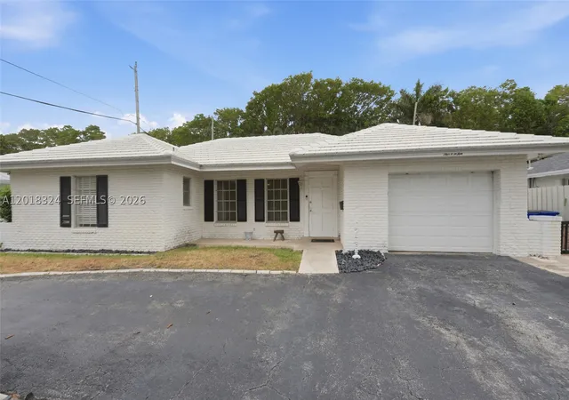 Photo 3 of Sale Pending at 1310 Se 14th Ct, Deerfield Beach, FL 33441 | MLS# A12018324 | Listing updated on 2026-10-06