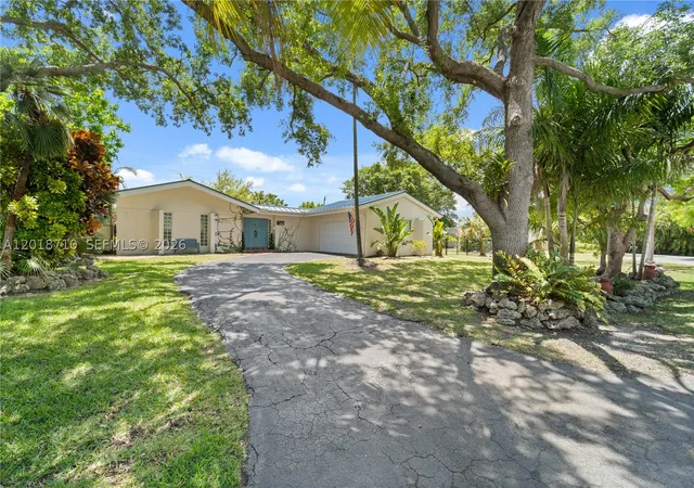 Photo 2 of Single family home for sale at 8380 Sw 186 St, Cutler Bay, FL 33157 | MLS# A12018710 | Listing updated on 2026-09-01