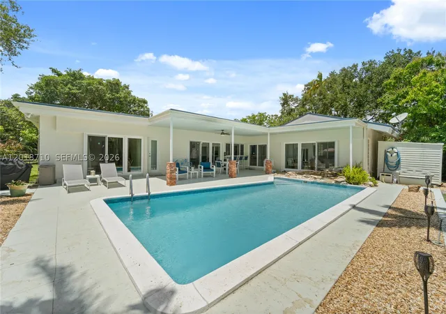 Photo 3 of Single family home for sale at 8380 Sw 186 St, Cutler Bay, FL 33157 | MLS# A12018710 | Listing updated on 2026-09-01