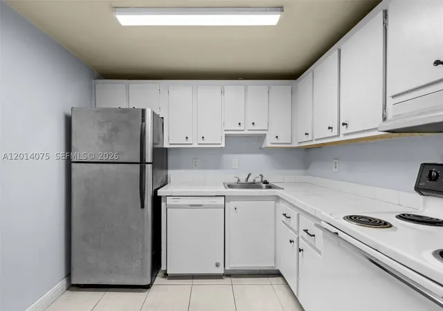 Photo 3 of Sale Pending at 5112 Nw 79th Ave #204, Doral, FL 33166 | MLS# A12014075 | Listing updated on 2026-08-26
