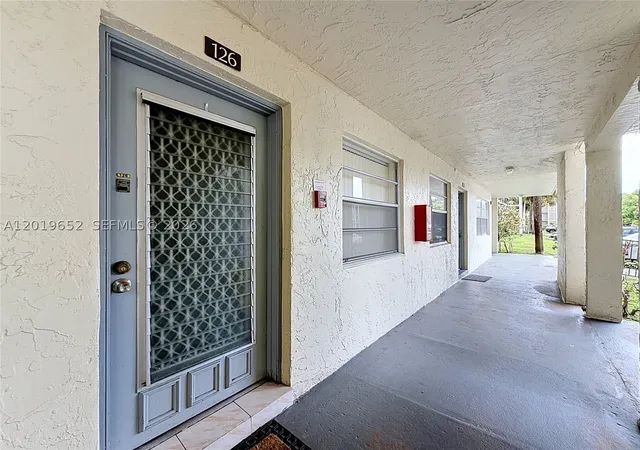 Listing Photo 4 - Condo for sale in building located at 3000 Nw 48Th Ter, Lauderdale Lakes, FL 33313 - Unit #126
