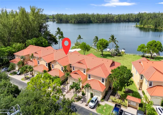 Photo 1 of Townhouse for sale at 4065 Crystal Lake Dr, Deerfield Beach, FL 33064 | MLS# A12018242 | Listing updated on 2026-09-09