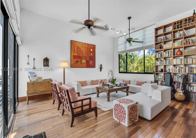 Townhouse for sale at 209 E Enid Dr #36, Key Biscayne, FL 33149 | MLS# A12019812
