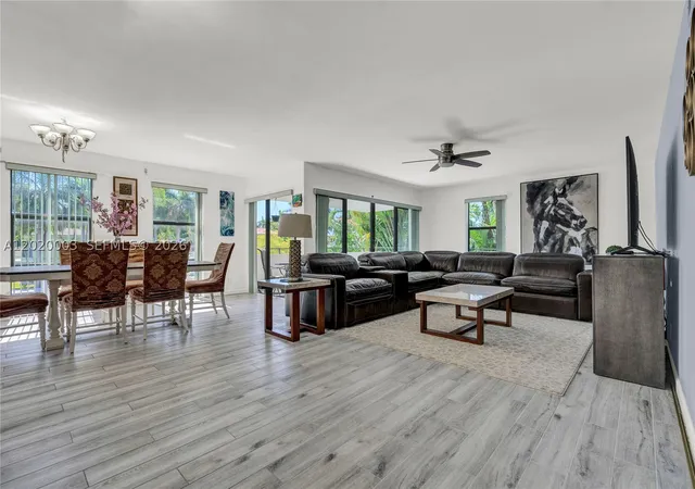 Listing Photo 4 - Condo for sale in building located at 76 Isle Of Venice Dr, North Lauderdale, FL 33301 - Unit #C