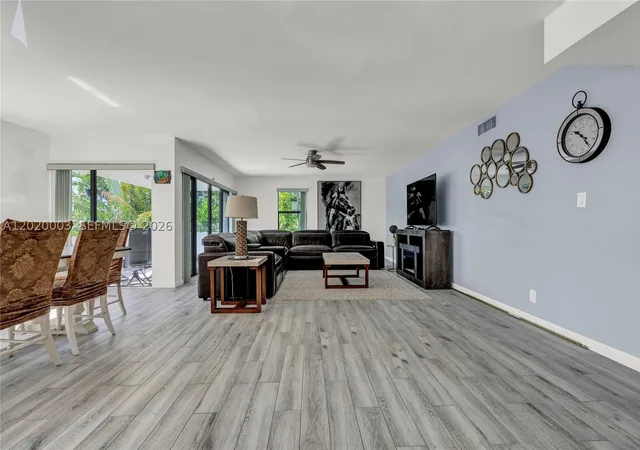 Listing Photo 5 - Condo for sale in building located at 76 Isle Of Venice Dr, North Lauderdale, FL 33301 - Unit #C