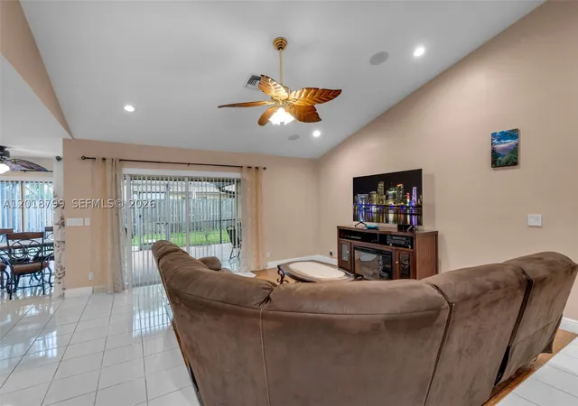 Photo 3 of Sale Pending at 7817 Sunflower Dr, Margate, FL 33063 | MLS# A12018799 | Listing updated on 2026-10-01