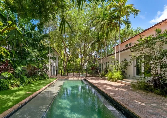 Photo 1 of Single family home for sale at 5812 Alton Rd, Miami Beach, FL 33140 | MLS# A12020040 | Listing updated on 2026-09-21