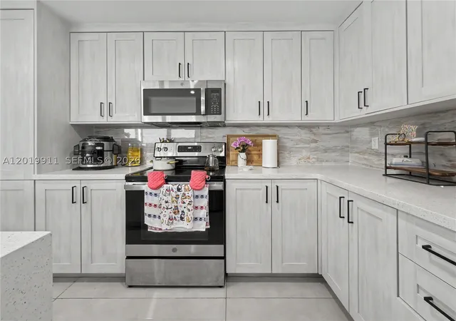 Photo 2 of Single family home for sale at 1326 Nw 2nd Ln, Florida City, FL 33034 | MLS# A12019911 | Listing updated on 2026-09-12