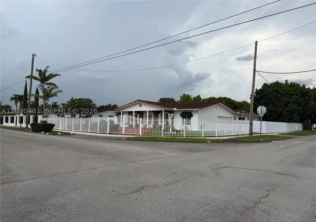 Photo 34 of Single family home for sale at 3400 Sw 108Th Ave, Miami, FL 33165 | MLS# A12020481 | Listing updated on 2026-09-30