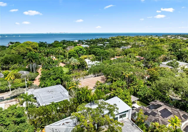 Photo 96 of Mansion for sale at 4196 S Douglas Rd, Miami, FL 33133 | MLS# A12020056 | Listing updated on 2026-10-03