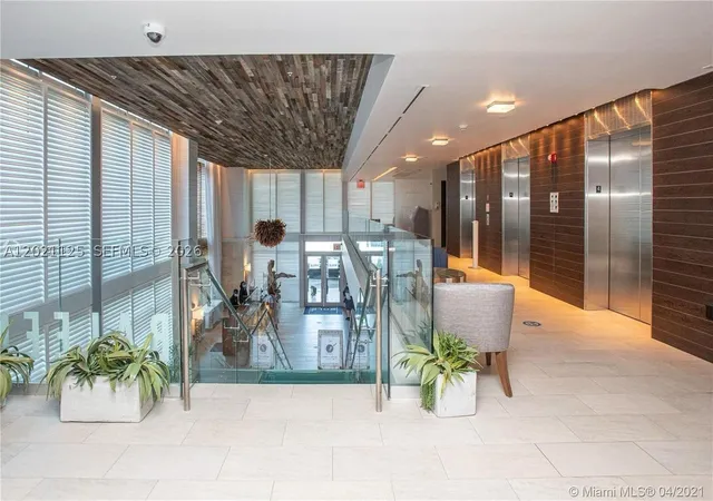 Photo 4 of Condo for sale at 17315 Collins Ave #1507, Sunny Isles Beach, FL 33160 | MLS# A12021125 | Listing updated on 2026-10-05