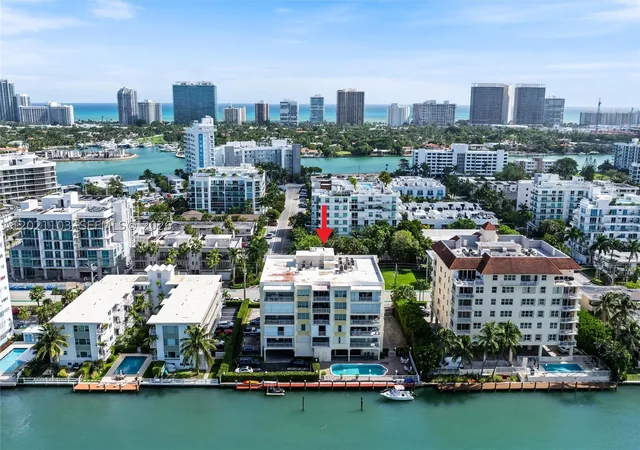 Listing Photo 2 - Condo for sale in building located at 10180 W Bay Harbor Dr, Bay Harbor Islands, FL 33154 - Unit #4A