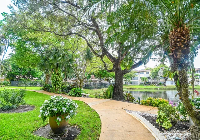 Listing Photo 4 - Condo for sale in building located at 5100 Nw 35Th St, Lauderdale Lakes, FL 33319 - Unit #107