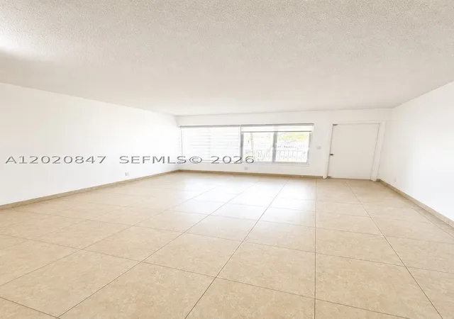 Photo 4 of Condo for sale at 1460 Ne 169Th St #108, Miami, FL 33162 | MLS# A12020847 | Listing updated on 2026-09-09