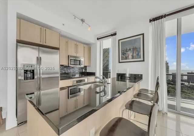 Photo 4 of Sale Pending at 79 Sw 12Th St #3401-S, Miami, FL 33130 | MLS# A12021282 | Listing updated on 2026-09-04