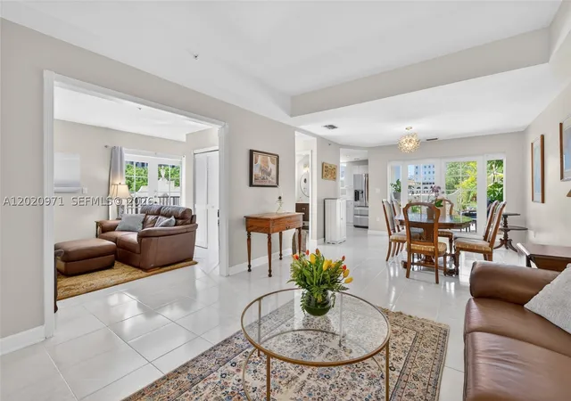 Photo 2 of Sale Pending at 323 Navarre Ave #403, Coral Gables, FL 33134 | MLS# A12020971 | Listing updated on 2026-09-04
