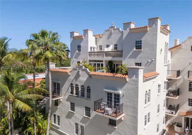 Listing Photo 5 - Condo for sale in building located at 323 Navarre Ave, Coral Gables, FL 33134 - Unit #403