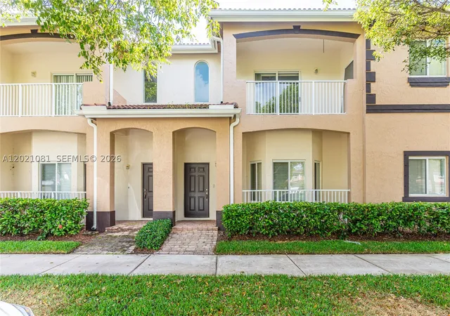Photo 2 of Townhouse for sale at 2312 Se 21st St #2312, Homestead, FL 33035 | MLS# A12021081 | Listing updated on 2026-08-26