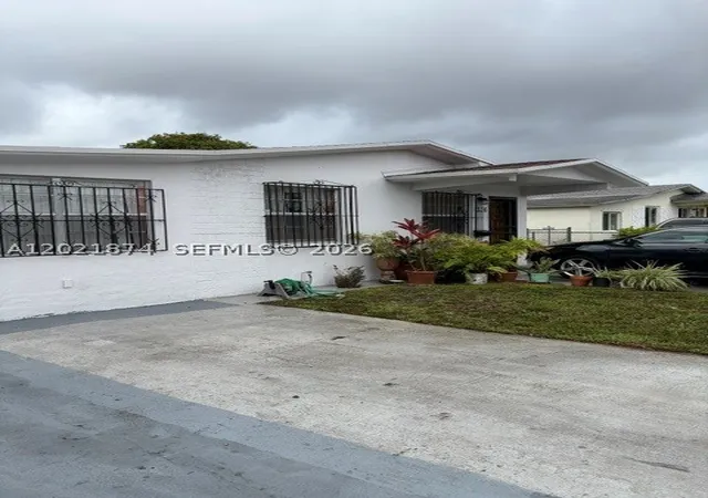 Photo 3 of Single family home for sale at 336 E 41st St, Hialeah, FL 33013 | MLS# A12021874 | Listing updated on 2026-09-08